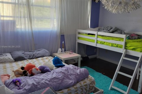 Condo in Hallandale Beach, Florida, 2 bedrooms  № 1825810 - photo 8