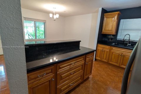 Casa en venta en Hollywood, Florida, 4 dormitorios, 147.71 m2 № 1944978 - foto 6