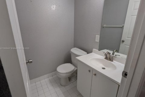 Casa en venta en Hollywood, Florida, 4 dormitorios, 147.71 m2 № 1944978 - foto 14