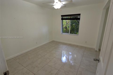 Casa en venta en Hollywood, Florida, 4 dormitorios, 147.71 m2 № 1944978 - foto 23