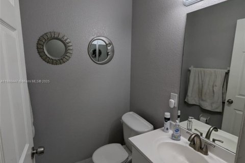 Casa en venta en Hollywood, Florida, 4 dormitorios, 147.71 m2 № 1944978 - foto 15