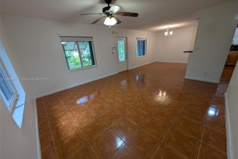 Casa en venta en Hollywood, Florida, 4 dormitorios, 147.71 m2 № 1944978 - foto 9