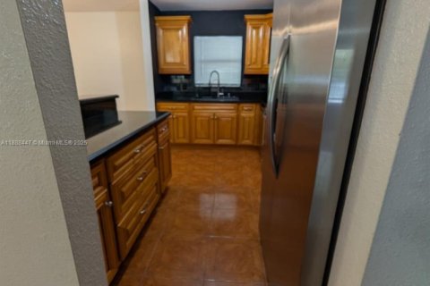 Casa en venta en Hollywood, Florida, 4 dormitorios, 147.71 m2 № 1944978 - foto 7