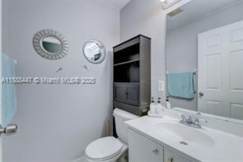 Casa en venta en Hollywood, Florida, 4 dormitorios, 147.71 m2 № 1944978 - foto 16