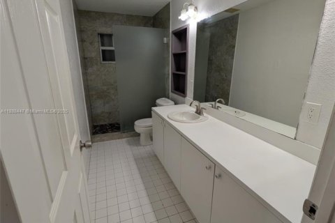 Casa en venta en Hollywood, Florida, 4 dormitorios, 147.71 m2 № 1944978 - foto 19