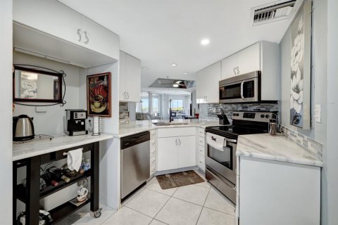 Condominio en venta en St. Lucie, Florida, 2 dormitorios, 115.11 m2 № 2087262 - foto 5