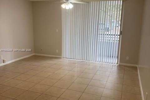 Condo in Coconut Creek, Florida, 1 bedroom № 2059765 - photo 6