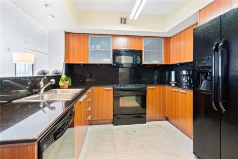 Copropriété à louer à Sunny Isles Beach, Floride: 2 chambres, 132.2 m2 № 2154439 - photo 5