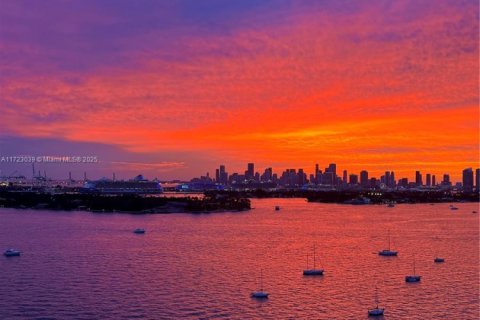 Купить кондоминиум в Майами-Бич, Флорида 2 спальни, 100.71м2, № 1960762 - фото 21