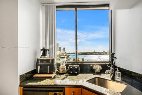 Купить кондоминиум в Майами-Бич, Флорида 2 спальни, 100.71м2, № 1960762 - фото 7