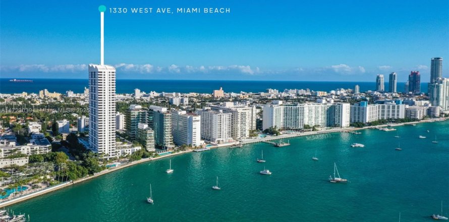 Кондоминиум с 2 спальнями в Майами-Бич, Флорида № 1960762