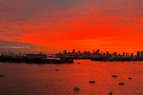 Купить кондоминиум в Майами-Бич, Флорида 2 спальни, 100.71м2, № 1960762 - фото 23