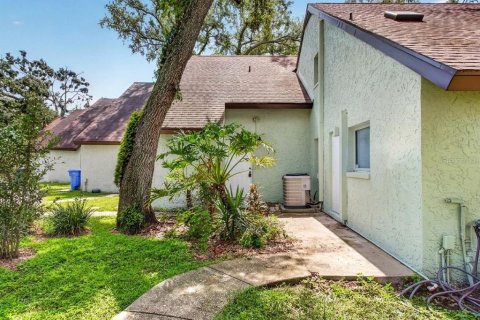 Condo in Tampa, Florida, 2 bedrooms  № 2368740 - photo 2