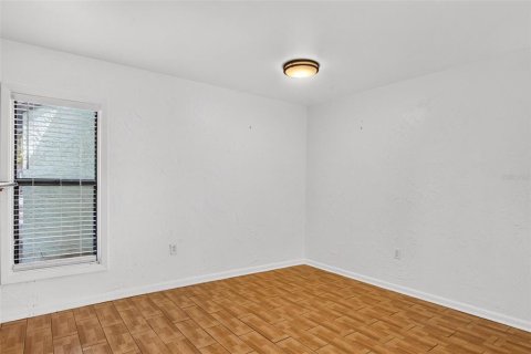 Condo in Tampa, Florida, 2 bedrooms  № 2368740 - photo 12
