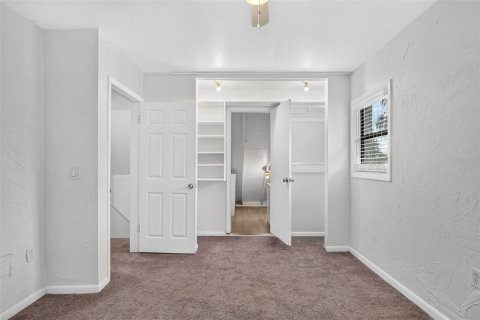 Condo in Tampa, Florida, 2 bedrooms  № 2368740 - photo 27