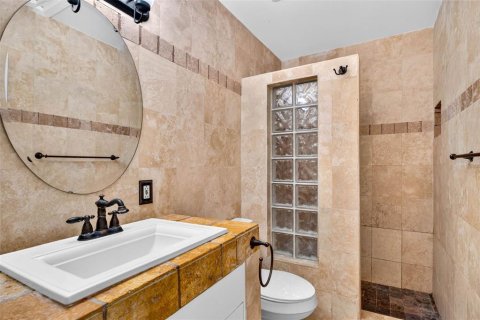 Condo in Tampa, Florida, 2 bedrooms  № 2368740 - photo 29