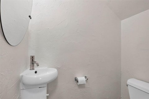 Condo in Tampa, Florida, 2 bedrooms  № 2368740 - photo 19