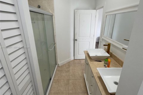 Casa en venta en Miami, Florida, 3 dormitorios, 97.92 m2 № 2008010 - foto 25