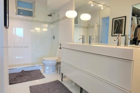 Купить кондоминиум в Майами-Бич, Флорида 1 спальня, 67.17м2, № 2024365 - фото 9