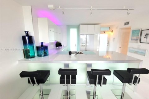 Купить кондоминиум в Майами-Бич, Флорида 1 спальня, 67.17м2, № 2024365 - фото 2