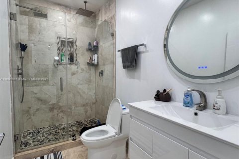 Casa en venta en Miami, Florida, 3 dormitorios, 145.21 m2 № 1730544 - foto 13