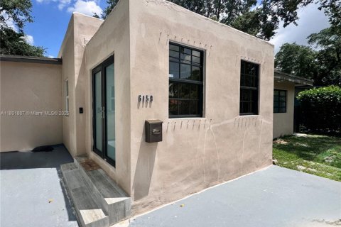 Casa en venta en Miami, Florida, 3 dormitorios, 145.21 m2 № 1730544 - foto 20