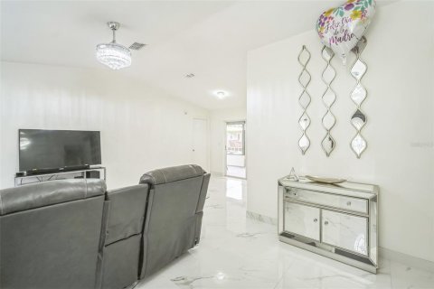 Villa ou maison à vendre à Plant City, Floride: 3 chambres, 143.44 m2 № 1917566 - photo 5