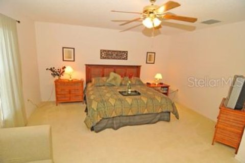 Casa en venta en Kissimmee, Florida, 4 dormitorios, 215.44 m2 № 2384316 - foto 9