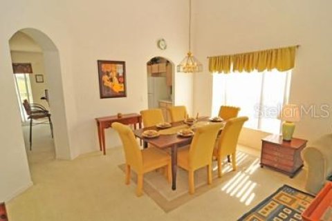Casa en venta en Kissimmee, Florida, 4 dormitorios, 215.44 m2 № 2384316 - foto 4