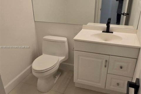 Condo in Sunny Isles Beach, Florida, 1 bedroom  № 1954498 - photo 21