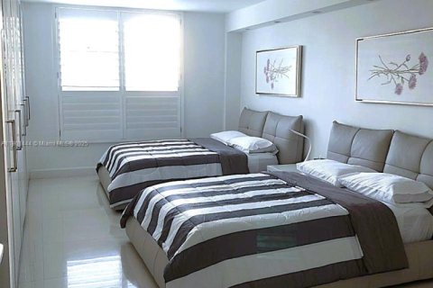 Condo in Sunny Isles Beach, Florida, 1 bedroom  № 1954498 - photo 16