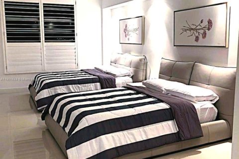 Condo in Sunny Isles Beach, Florida, 1 bedroom  № 1954498 - photo 14