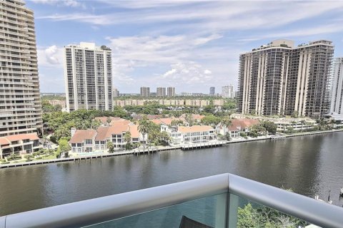 Condo in Sunny Isles Beach, Florida, 1 bedroom  № 1954498 - photo 25