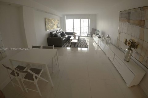Condo in Sunny Isles Beach, Florida, 1 bedroom  № 1954498 - photo 6