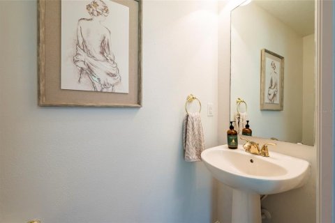 Adosado en venta en Tampa, Florida, 4 dormitorios, 224.45 m2 № 2097411 - foto 10