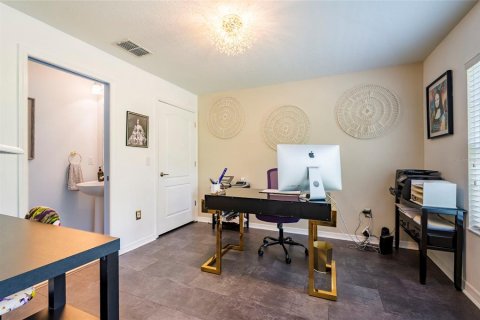 Adosado en venta en Tampa, Florida, 4 dormitorios, 224.45 m2 № 2097411 - foto 7