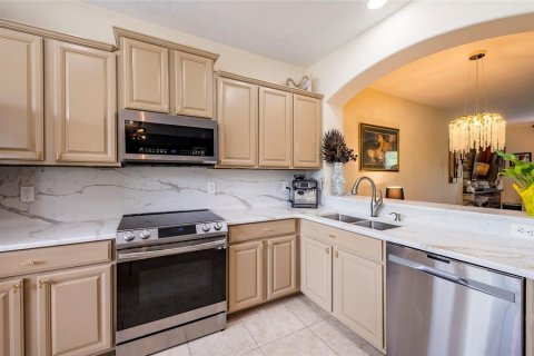 Adosado en venta en Tampa, Florida, 4 dormitorios, 224.45 m2 № 2097411 - foto 24