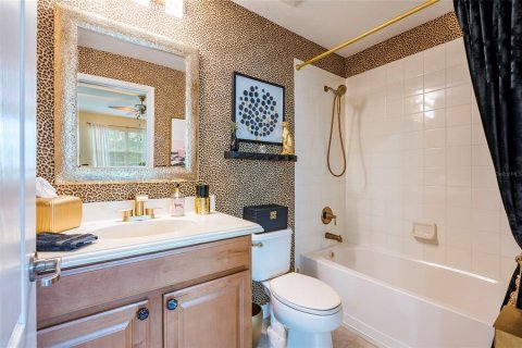 Adosado en venta en Tampa, Florida, 4 dormitorios, 224.45 m2 № 2097411 - foto 25
