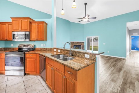 Casa en venta en Pinellas Park, Florida, 5 dormitorios, 201.78 m2 № 2219349 - foto 8
