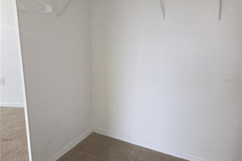 Condo in Orlando, Florida, 2 bedrooms № 2225907 - photo 9