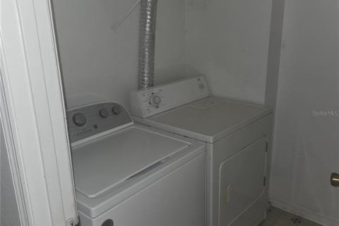 Condo in Orlando, Florida, 2 bedrooms № 2225907 - photo 11