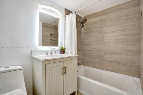 Снять в аренду кондоминиум в Форт-Лодердейл, Флорида 1 спальня, 42.64м2, № 1948971 - фото 7