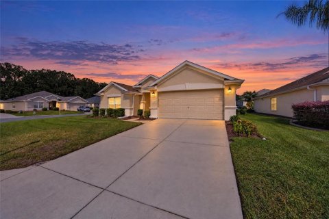 Villa ou maison à Summerfield, Floride 3 chambres, 159.79 m2 № 2430351