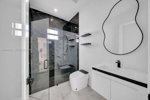 Villa ou maison à vendre à Lehigh Acres, Floride: 4 chambres, 153.29 m2 № 2005212 - photo 8