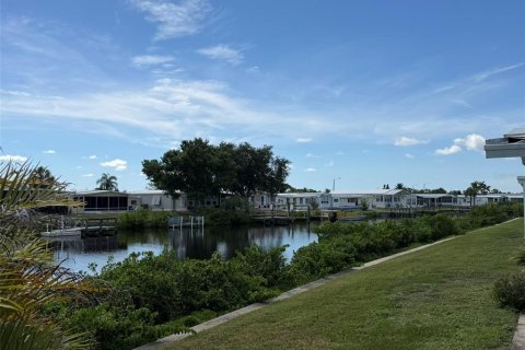 Apartment in North Port, Florida 2 bedrooms, 107.02 sq.m. № 2239213 - photo 27