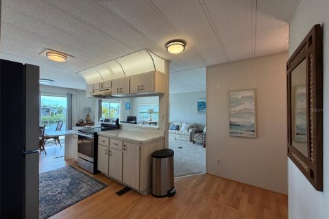 Apartment in North Port, Florida 2 bedrooms, 107.02 sq.m. № 2239213 - photo 3
