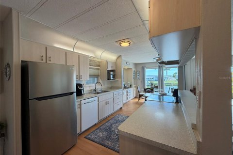 Apartment in North Port, Florida 2 bedrooms, 107.02 sq.m. № 2239213 - photo 5