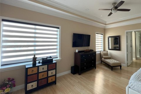 House in Miramar, Florida 5 bedrooms, 373.19 sq.m. № 1892508 - photo 18