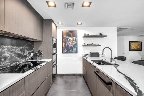 Купить кондоминиум в Майами, Флорида 2 спальни, 139.35м2, № 1970152 - фото 8