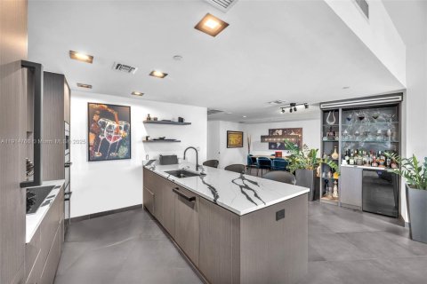 Купить кондоминиум в Майами, Флорида 2 спальни, 139.35м2, № 1970152 - фото 11